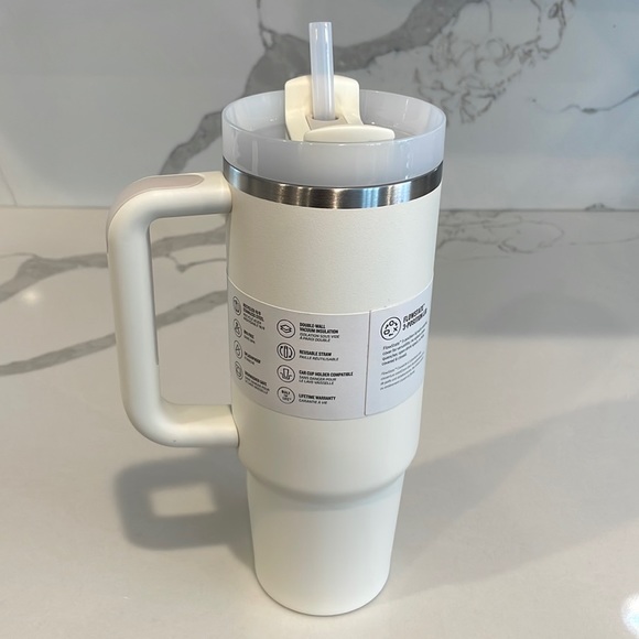 Stanley - 30 oz. CREAM Quencher H2.0 Flowstate Tumbler with Handle - NWT! - Picture 2 of 8